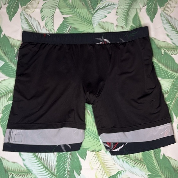 Quiksilver Everyday Mix 17” Volley Swim Trunks with Bird of Paradise Print - Picture 7 of 8